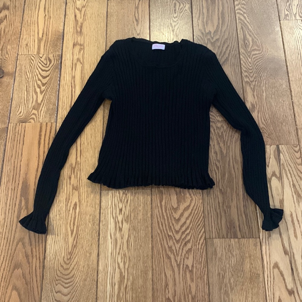 Black ribbed shirt
